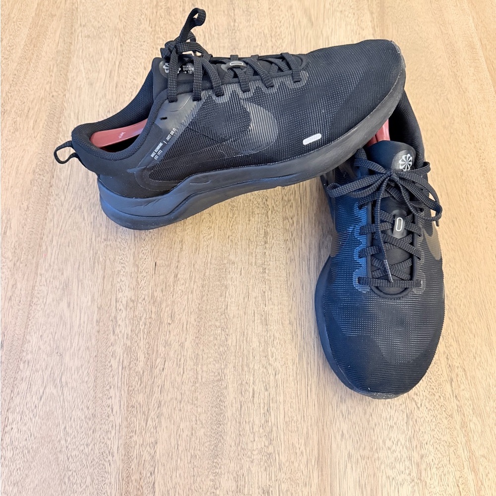 Nike Downshifter 12 Black Womens Sneakers Size 10